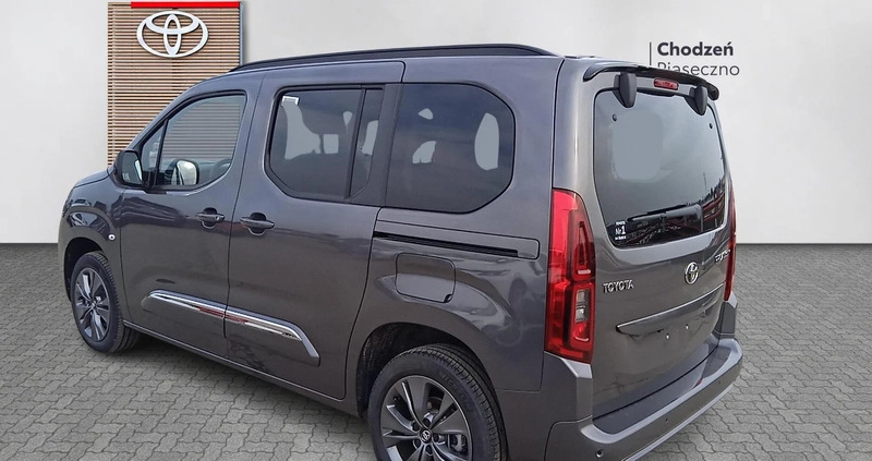 Toyota Proace City Verso cena 152990 przebieg: 10, rok produkcji 2023 z Giżycko małe 56